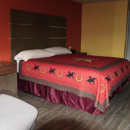 Chaparral Motel Hallettsville ภายนอก รูปภาพ