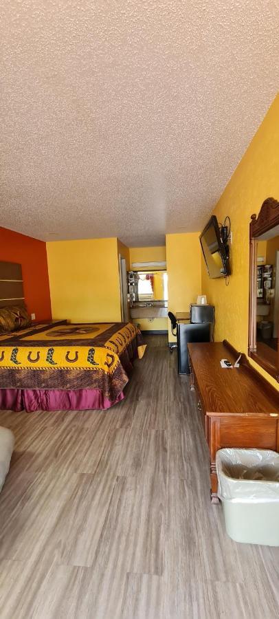 Chaparral Motel Hallettsville ภายนอก รูปภาพ