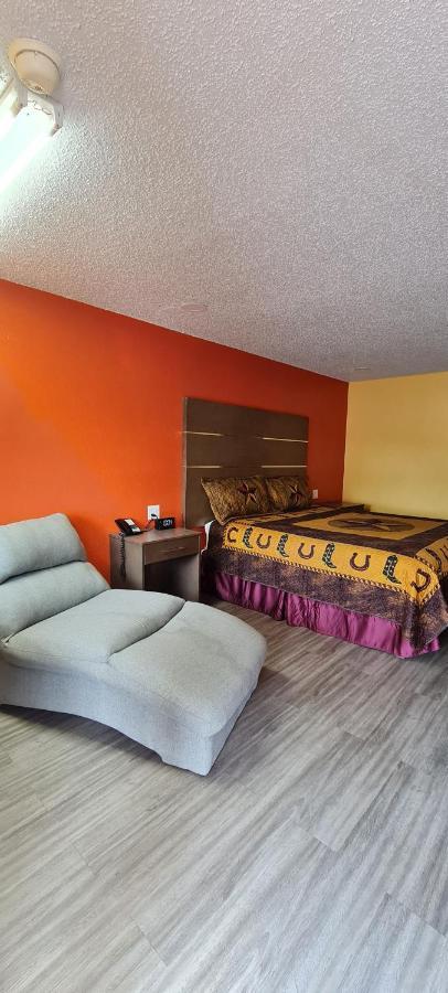 Chaparral Motel Hallettsville ภายนอก รูปภาพ