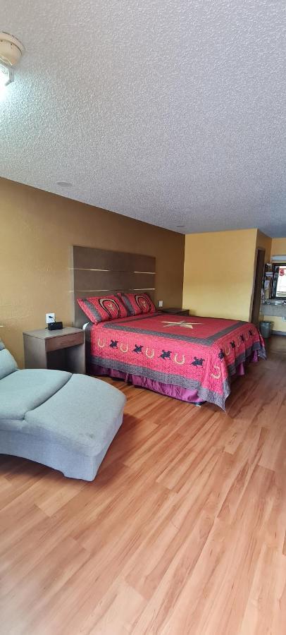 Chaparral Motel Hallettsville ภายนอก รูปภาพ