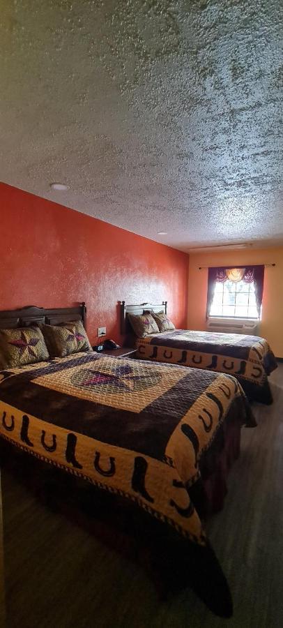 Chaparral Motel Hallettsville ภายนอก รูปภาพ