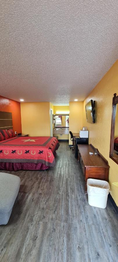 Chaparral Motel Hallettsville ภายนอก รูปภาพ