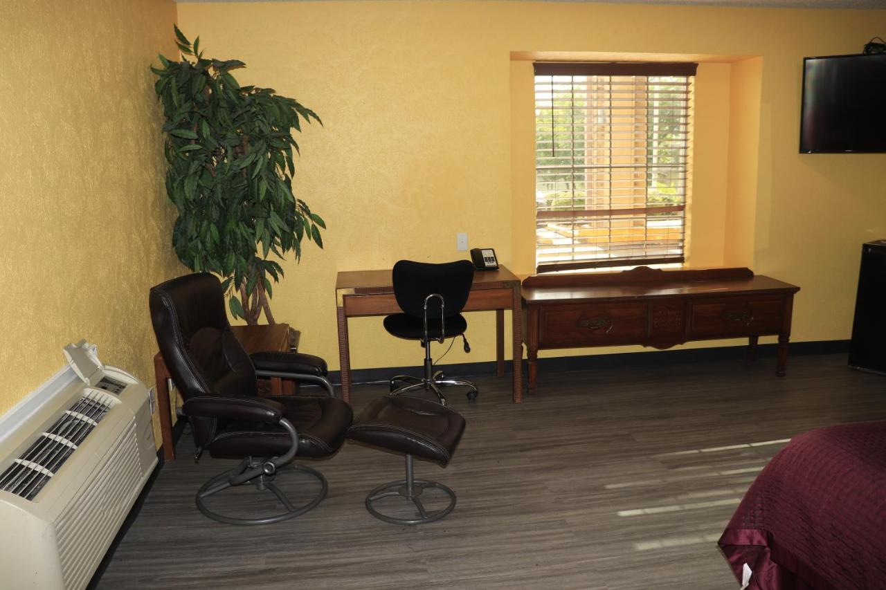 Chaparral Motel Hallettsville ภายนอก รูปภาพ