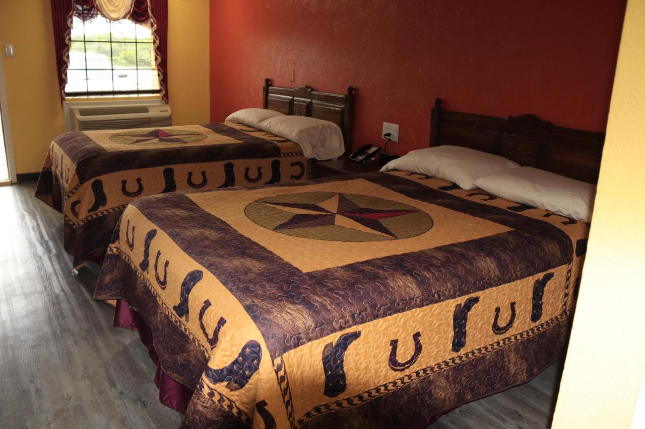 Chaparral Motel Hallettsville ภายนอก รูปภาพ