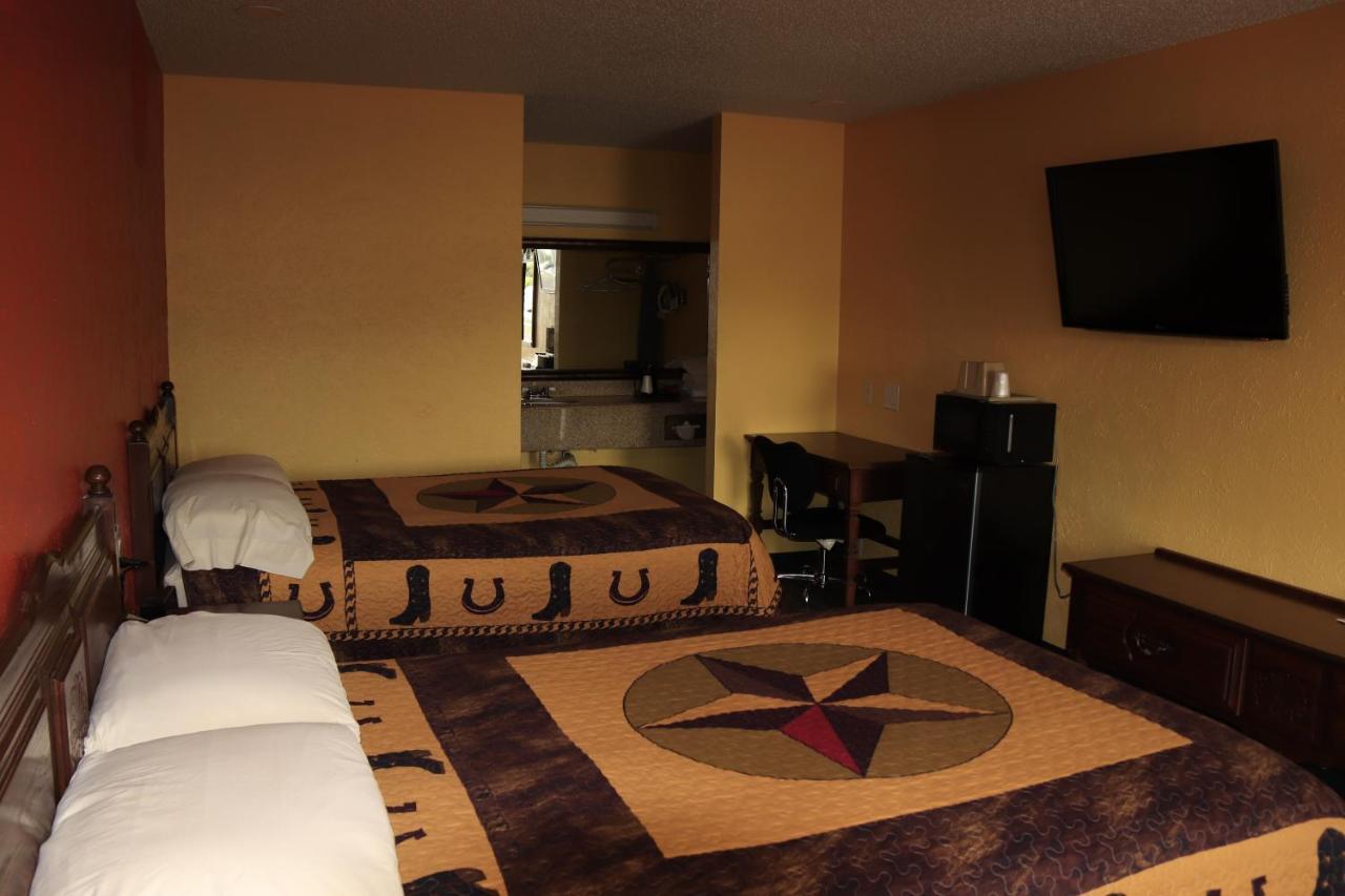 Chaparral Motel Hallettsville ภายนอก รูปภาพ