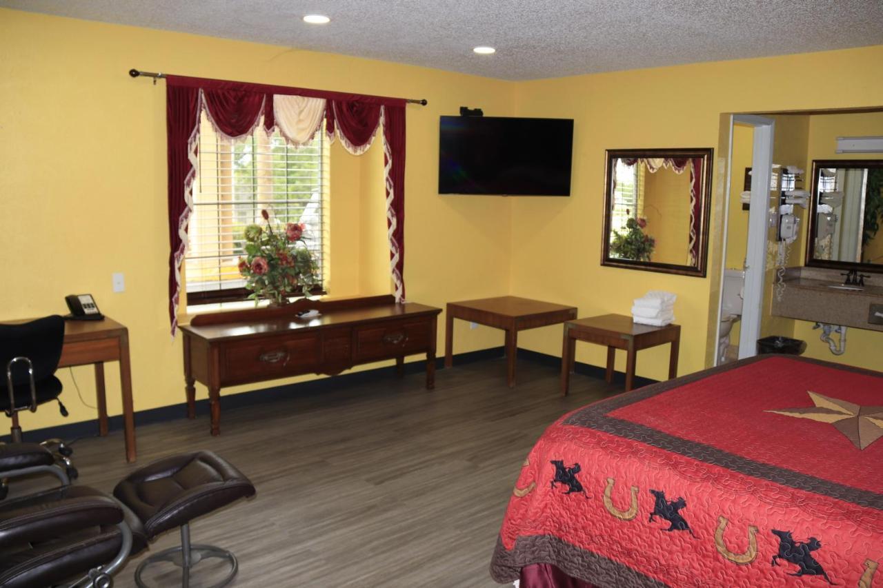 Chaparral Motel Hallettsville ภายนอก รูปภาพ