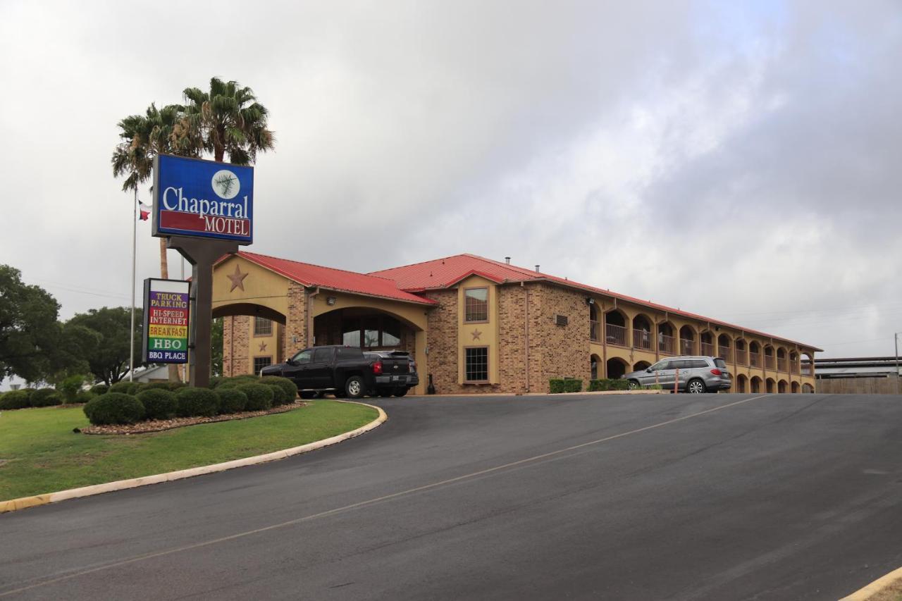 Chaparral Motel Hallettsville ภายนอก รูปภาพ